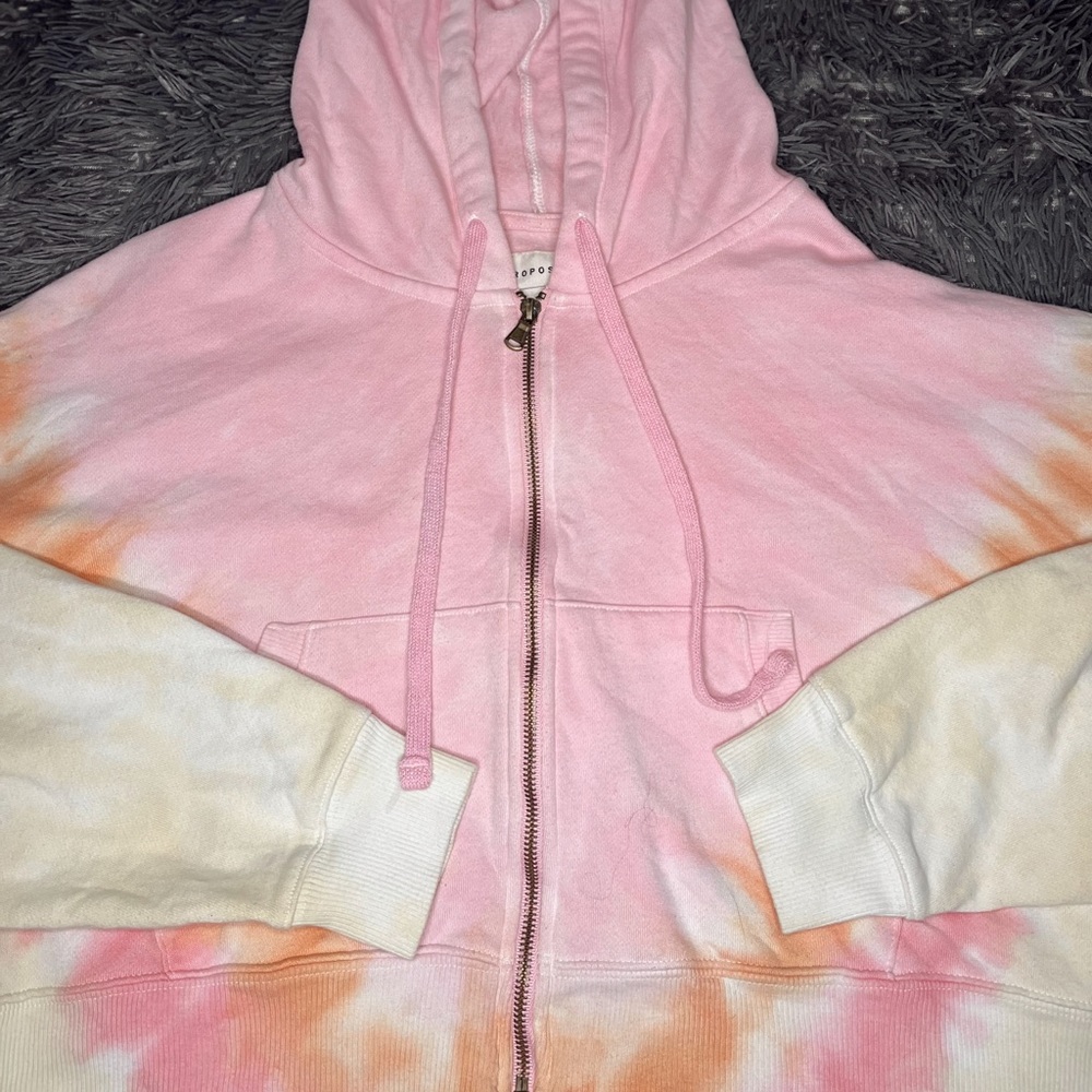 Aeropostale cropped zip up jacket!